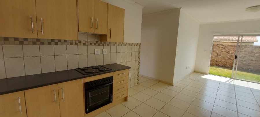 To Let 3 Bedroom Property for Rent in Roodewal Free State